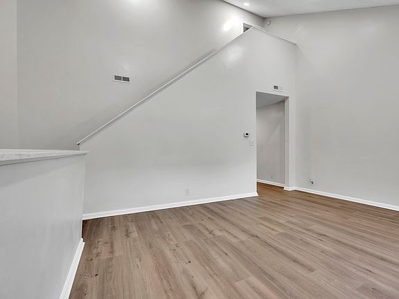 5th image of 801 Burcale Rd. #E2