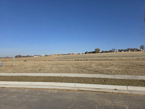 19 Kings Lynn Rd, Stoughton, WI 53589