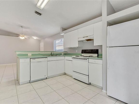4th image of 899 Vista Palma Way