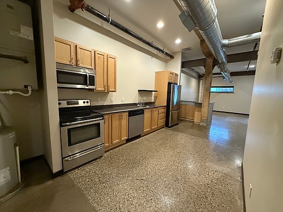 2nd image of 146 S River Ave APT 9