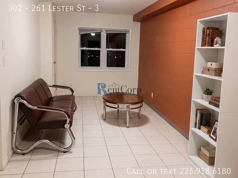 3-261 Lester St #302 — Photo 3