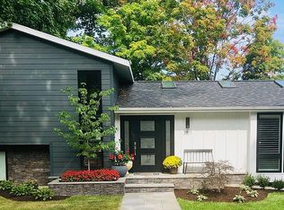 3811 Lake Ct SE, Grand Rapids, MI 49506