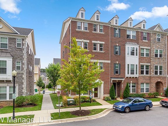 2nd image of 131 Fairbanks Dr