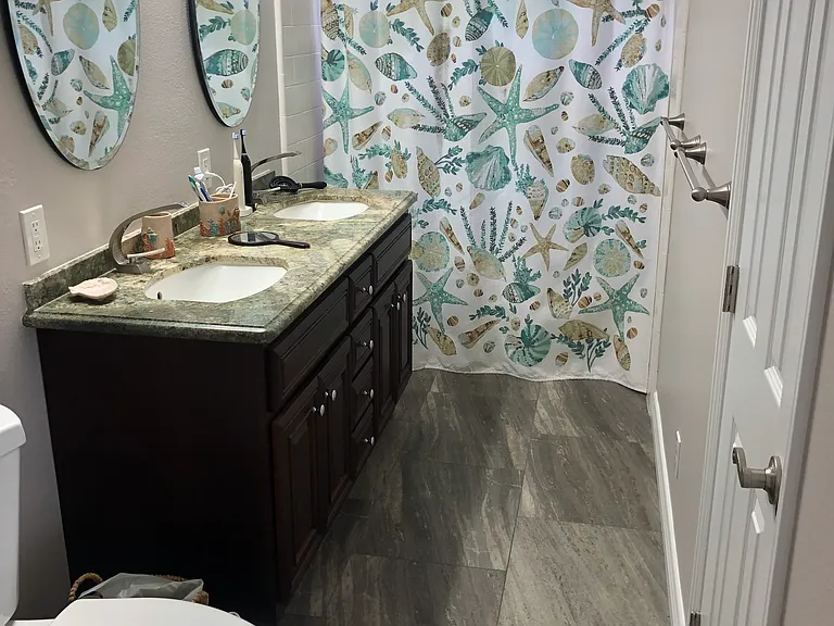 1052B Loring St — Photo 34