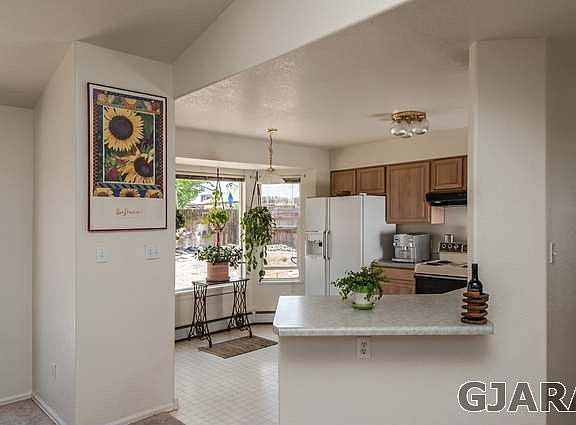 5th image of 266 E Hanover Cir
