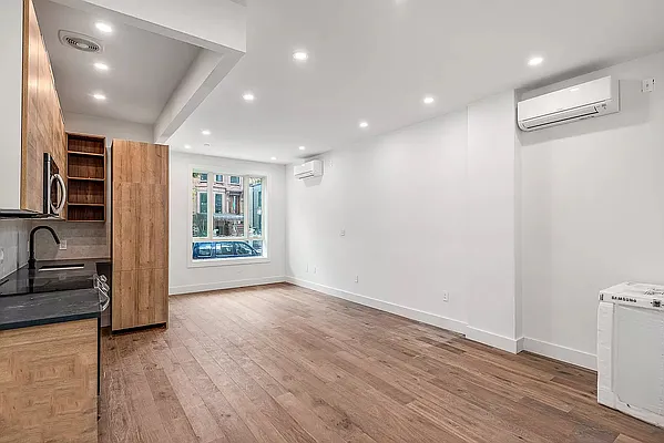 Rented by Bohemia Realty Group | media 2