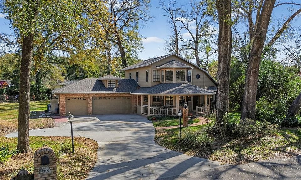 1st image of 385 BRASSIE DRIVE