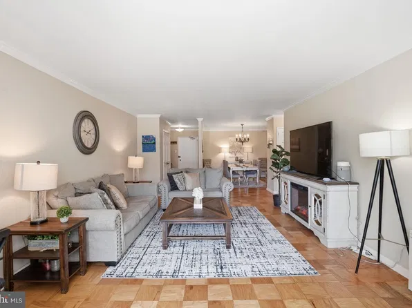 3001 Veazey Ter NW APT 923, Washington, DC 20008