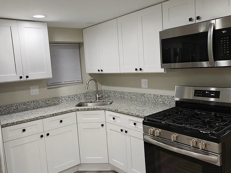 W Drummond Pl — Photo 2