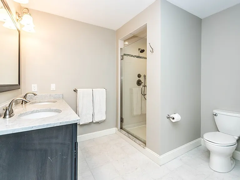 85 Oak St #1 — Photo 20