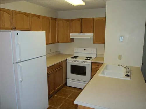 Terr Green Bldg 2 Photo 1