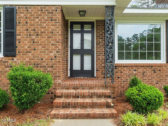 4th image of 363 Harper Drive