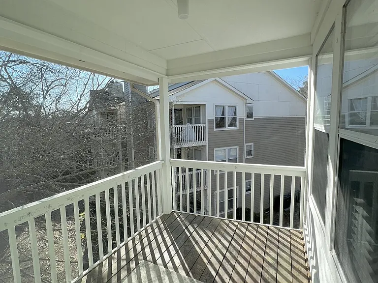 1018 Wood Creek Dr #9 — Photo 6