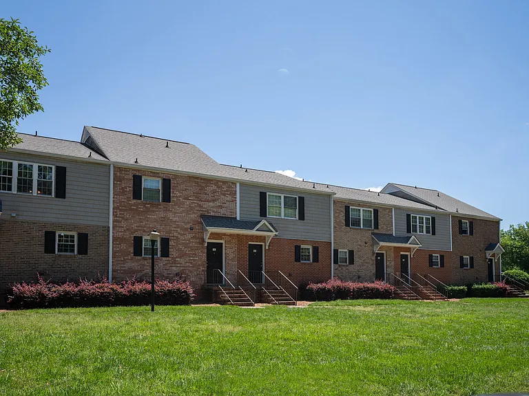 Vetra Forest Hills - Lexington Street — Photo 11