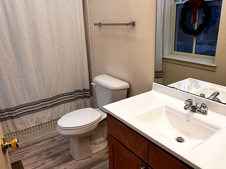 1213 Shenandoah Ave #B — Photo 4