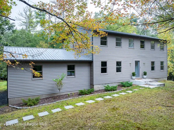 7 Maurizi Lane, Woodstock, NY 12498