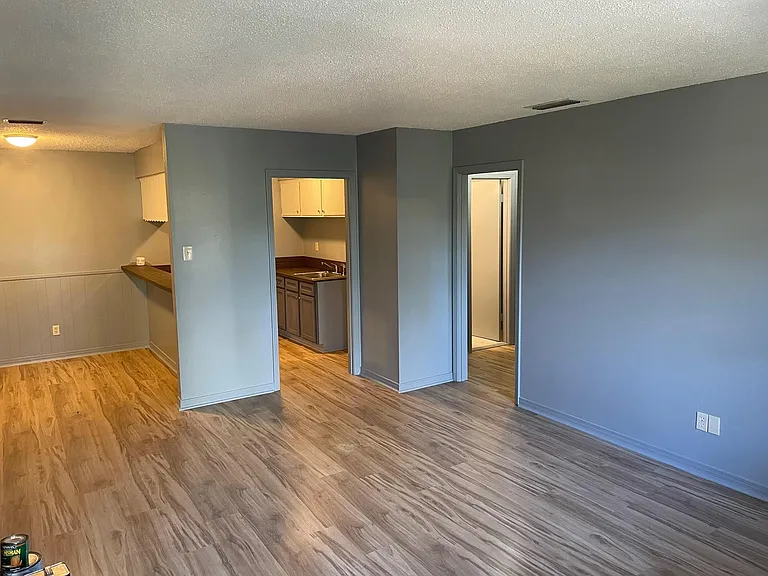 2308 Old Military Rd #B — Photo 3