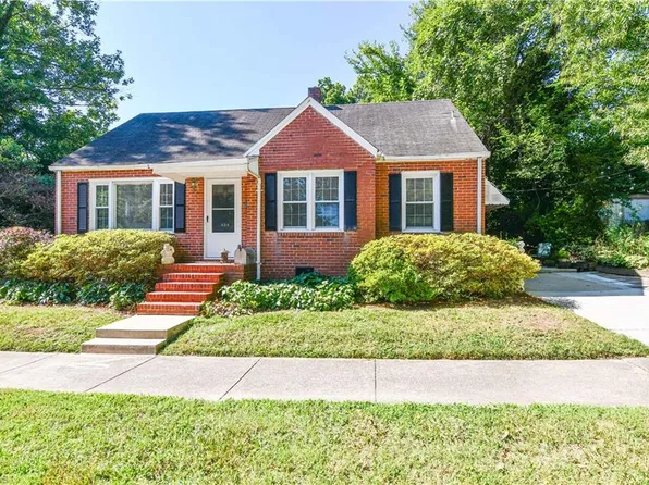 808 E Lake Dr, Greensboro, NC 27401