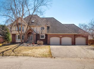 13215 38th Ave N, Plymouth, MN 55441