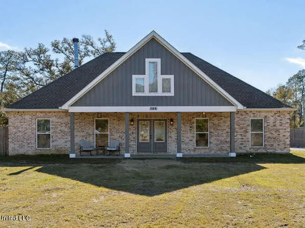 508 Old Spanish Trl, Waveland, MS 39576