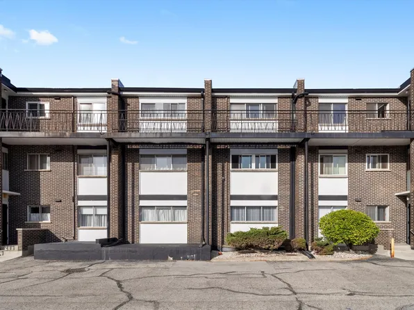 10124 Peach Pkwy #208, Skokie, IL 60076
