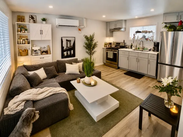 728 Lime Ave, Long Beach, CA