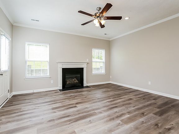 4th image of 165 Claybrook Ln