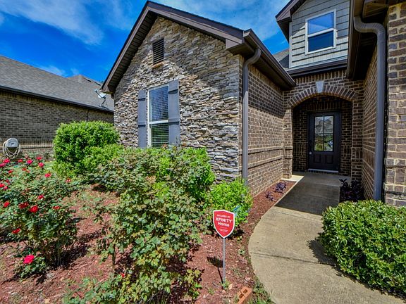 3rd image of 2717 Lily Cir
