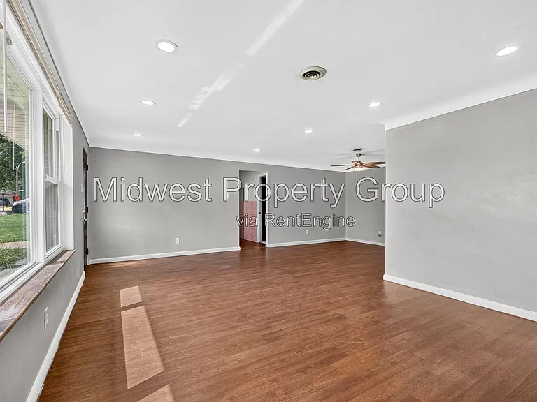 2050 Goodale Ave — Photo 4