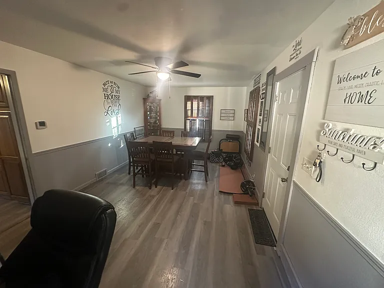 8 Eldridge Ave — Photo 2