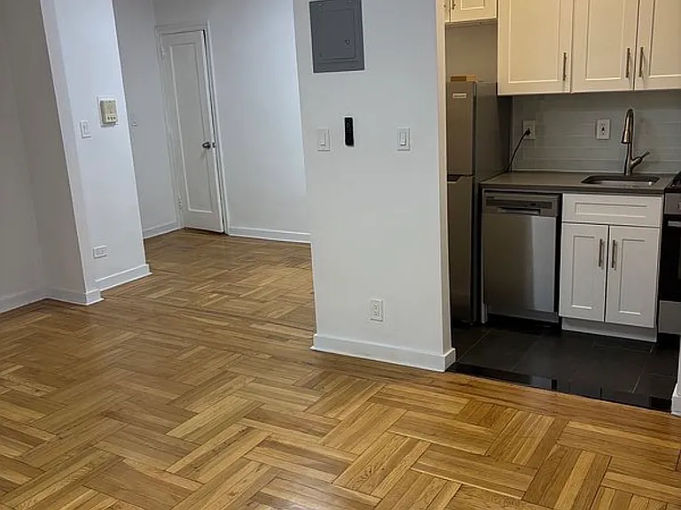 41-07 42nd St #1H — Photo 6