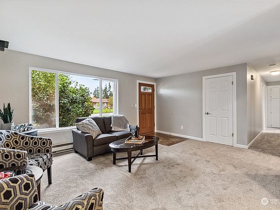 3rd image of 12827 46TH Drive NE