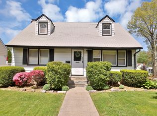 332 Alta Vista Dr, Yonkers, NY 10710