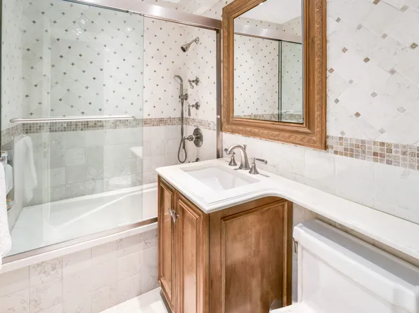 233 East 69th Street 14KLM image 15 of 16