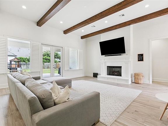 4th image of 116 Kellywood Ct
