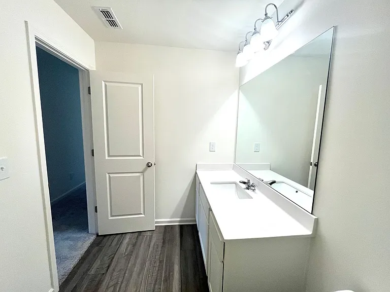 303 Hyde Park — Photo 26
