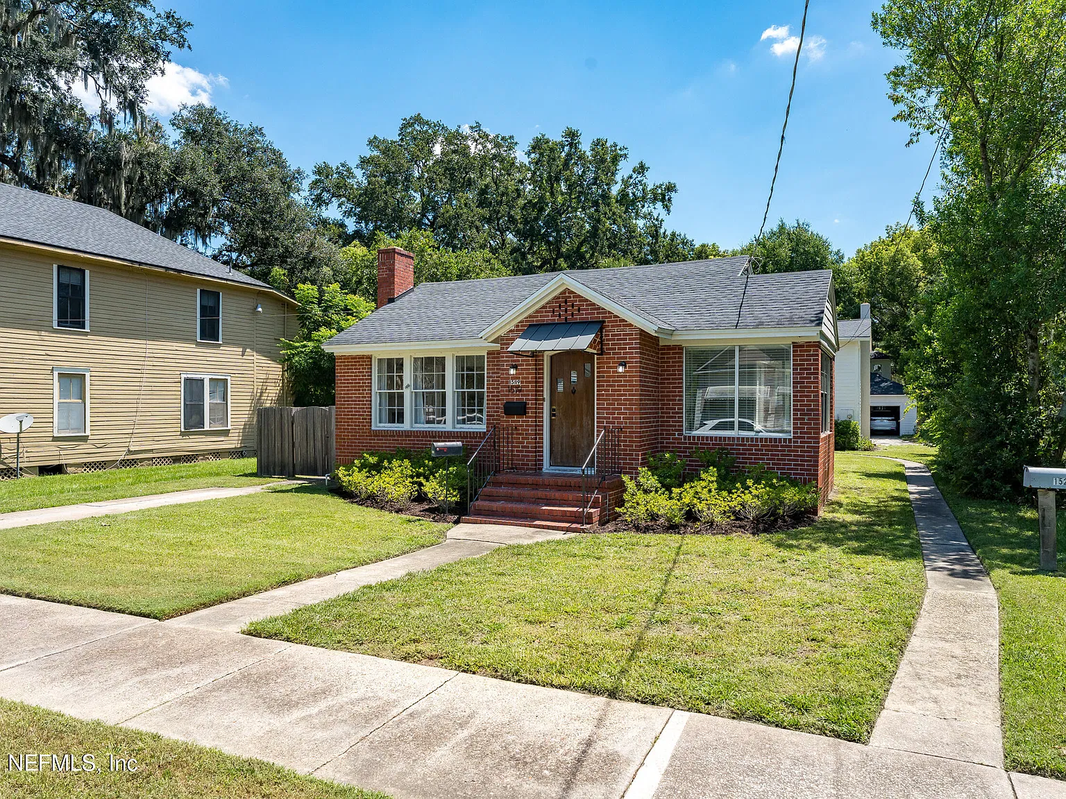 2 bed, 1.5 bath, 2203 sqft, $2,300 — Photo 2