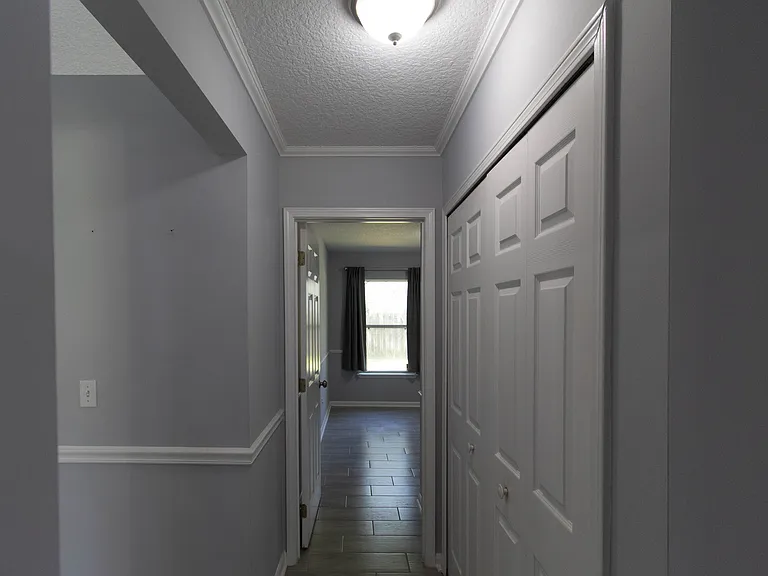 236 Clover Ct — Photo 25