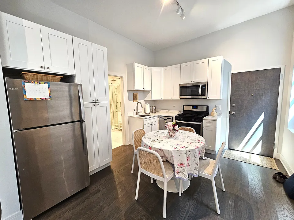 951 W Armitage Ave #2R