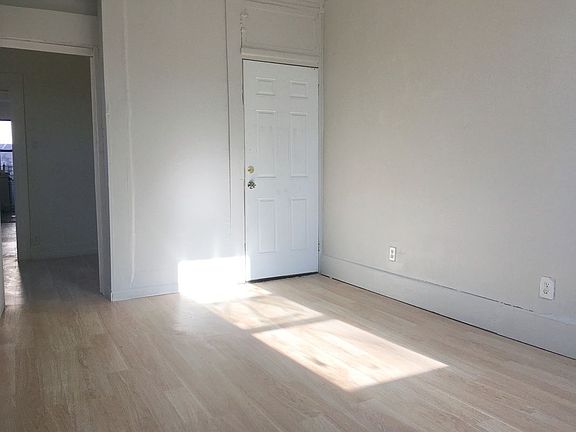 4th image of 171 Irving Ave APT 2L