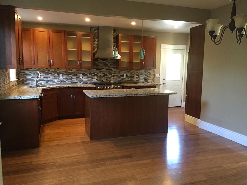 Kitchen with dinning room