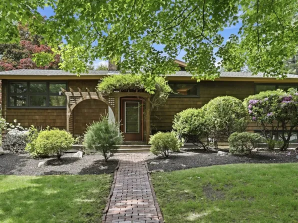 15 Thornberry Rd, Winchester, MA 01890