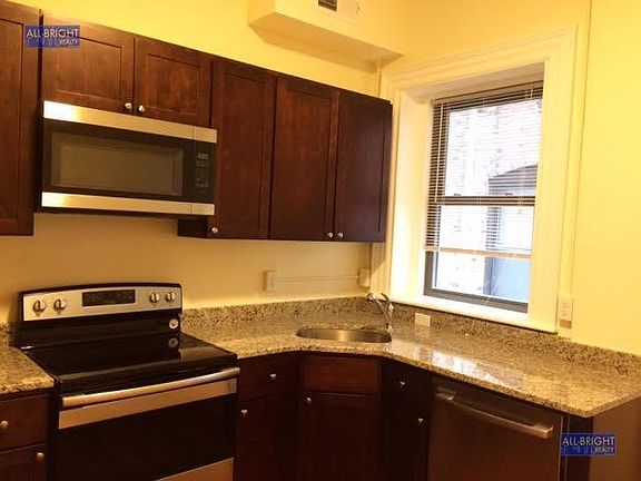 5th image of 1463 Beacon St APT 12B-1