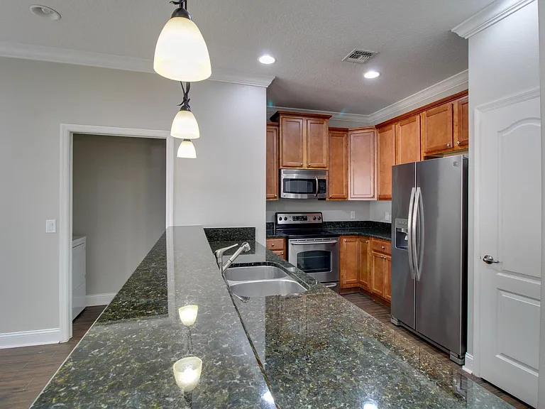 1761 Indiana Ave #F — Photo 8