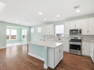 900 Memorial Dr, Aubrey, TX 76227