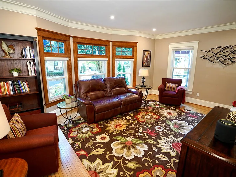 9 Beverly St — Photo 3