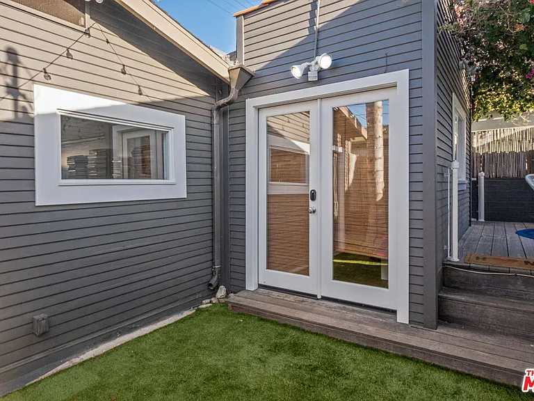 1605 Cabrillo Ave — Photo 21