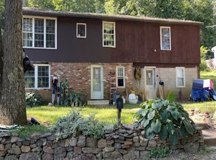 124 Old County Rd, Holland, MA 01521