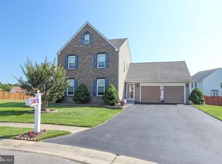 18 Regal Ct, Bear, DE 19701