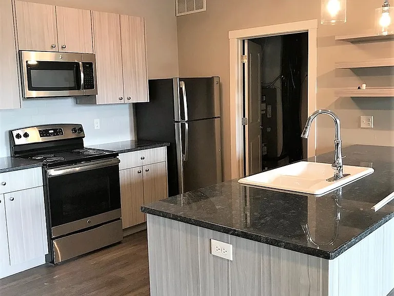 3625 Dewey Ave — Photo 28